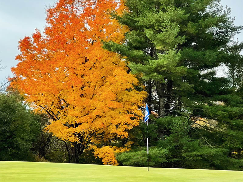 Rocky Ridge Golf Club Flag on Green